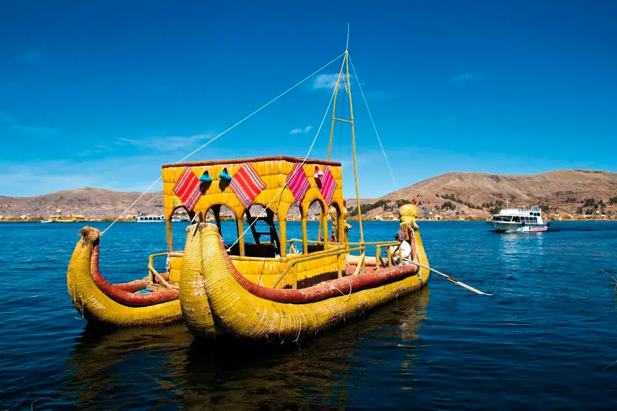 Islas flotantes de los Uros y Taquille